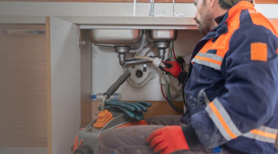 Electronic Leak Detection in Staples, TX